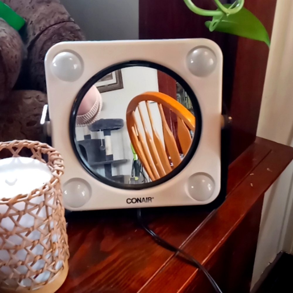 1980 Retro Conair True Reflections dual sided magnifying vanity mirror.